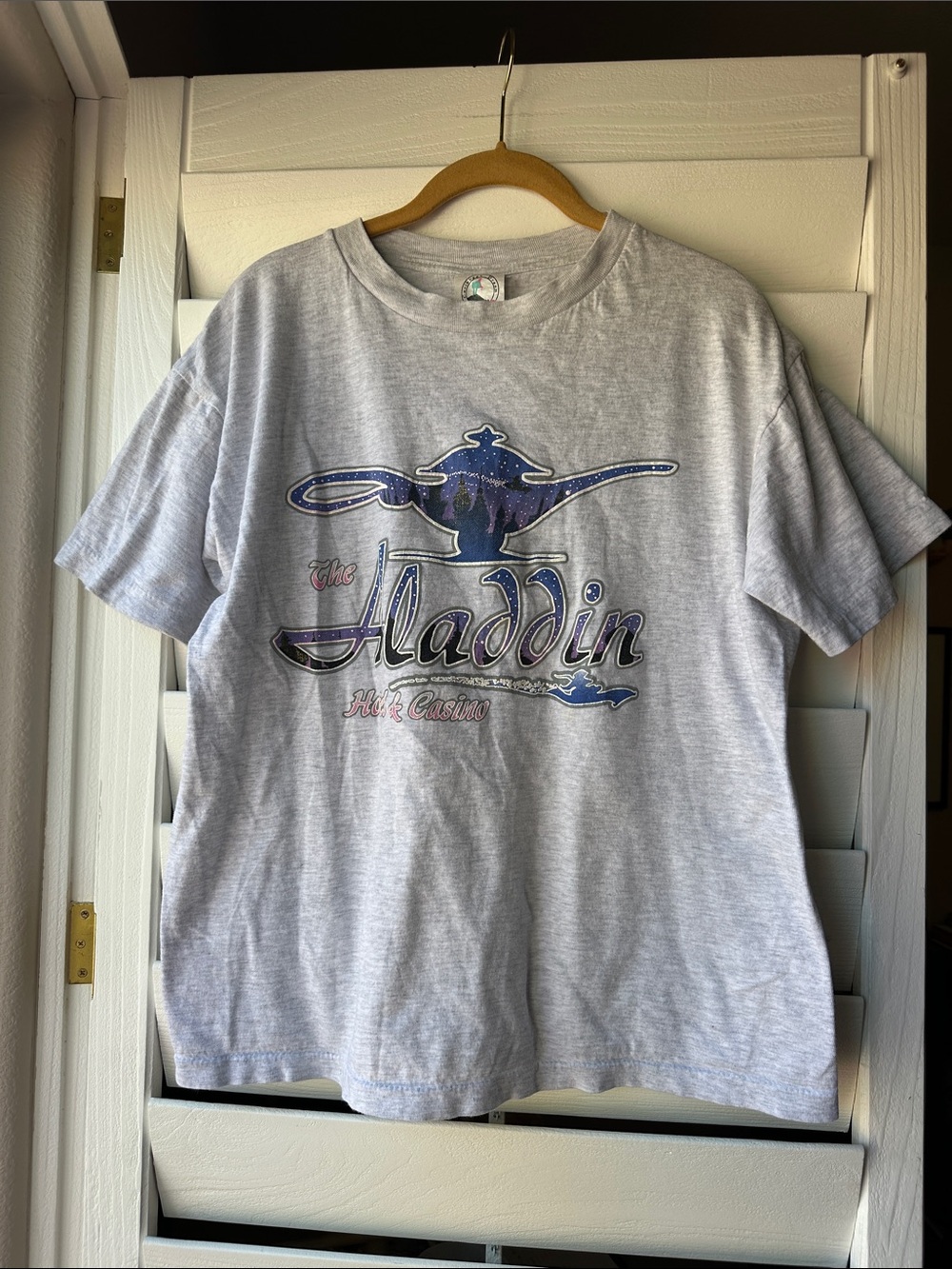 Vintage Aladdin Hotel and Casino Las Vegas Novelty Tee Large